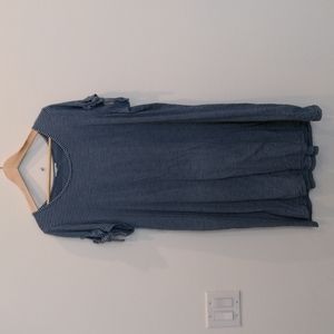 Knot-sleeve striped shift dress